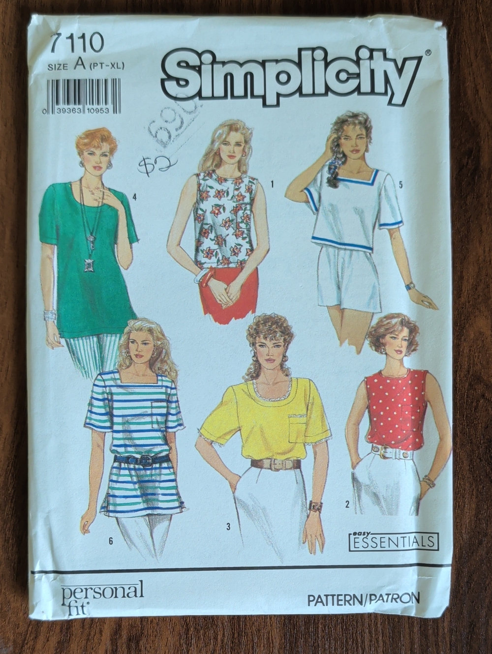 Simplicity Pattern 7110 Women's Tops & Shorts Blue & White